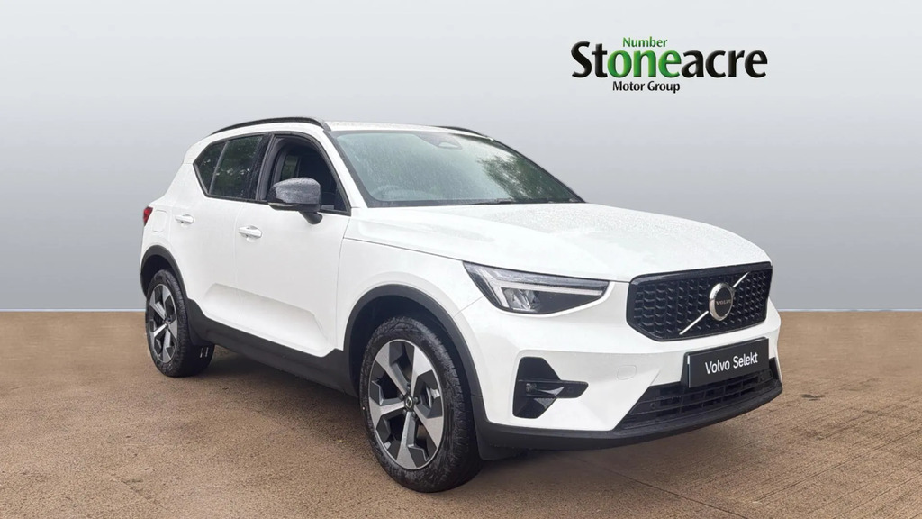 Volvo XC40 2.0 B3p Plus Dark 