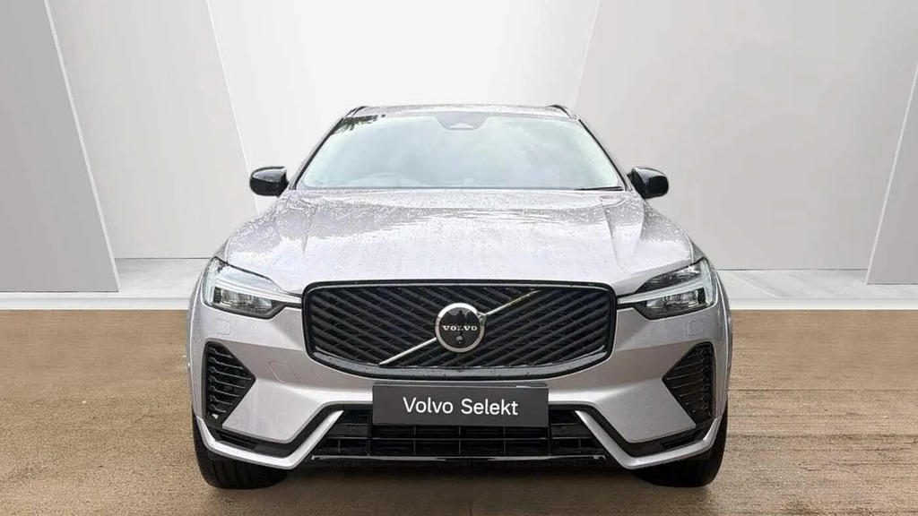 Volvo XC60 Plus Pro White #8
