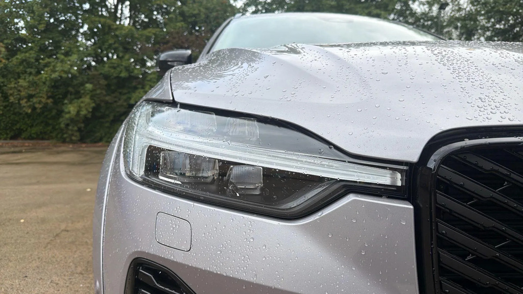 Volvo XC60 Plus Pro White #82
