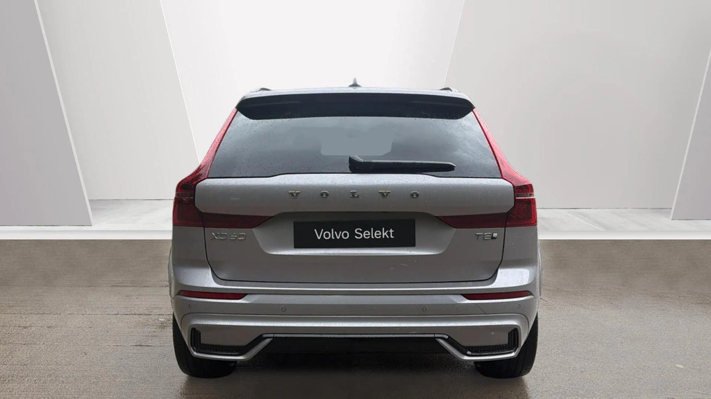 Volvo XC60 Plus Pro White #47