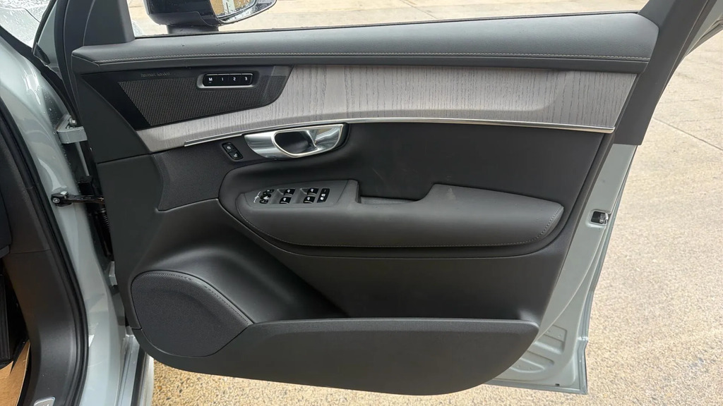 Volvo XC90 Ultra Silver #26