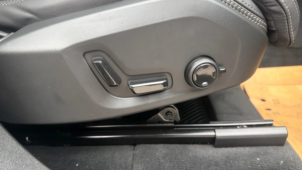Volvo XC90 Ultra Silver #27