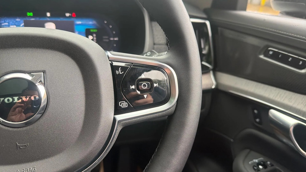 Volvo XC90 Ultra Silver #20