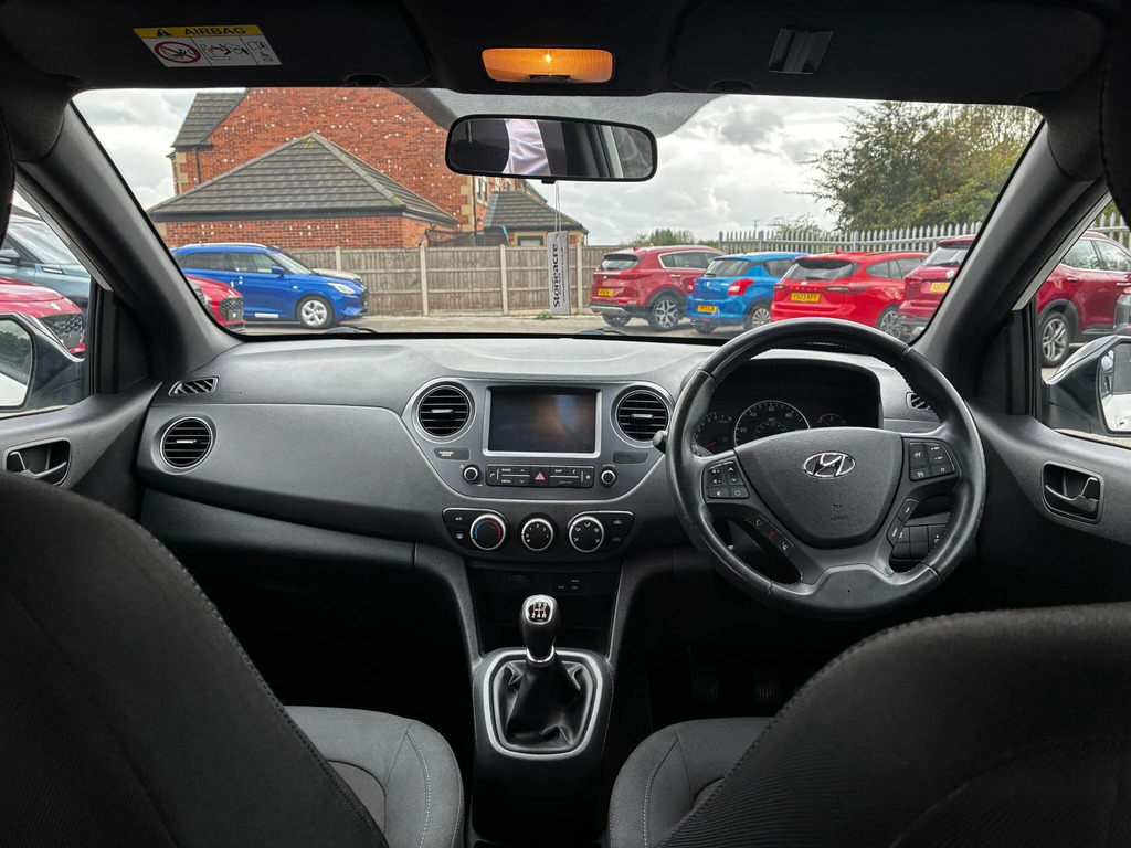 Hyundai I10 Hatchback  #24