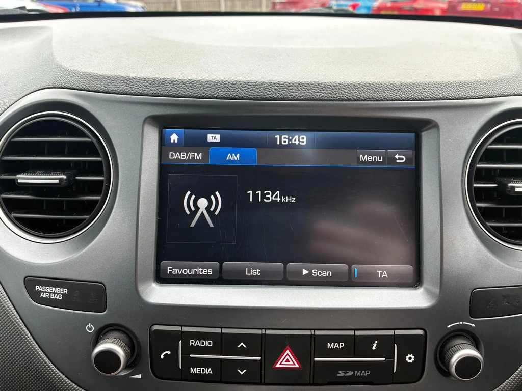 Hyundai I10 Hatchback  #30