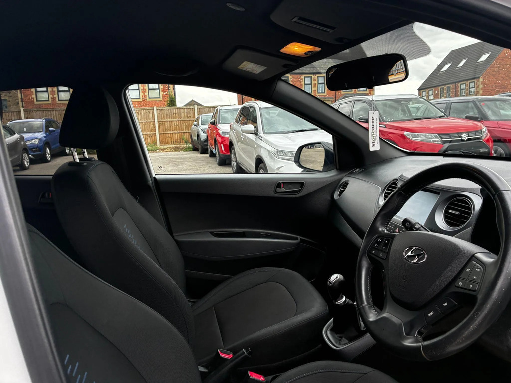 Hyundai I10 Hatchback  #23