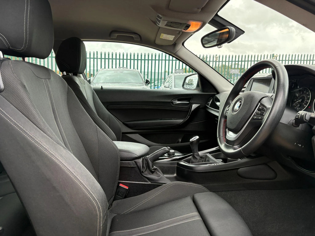 BMW 1 Series Hatchback 3.0 White #16