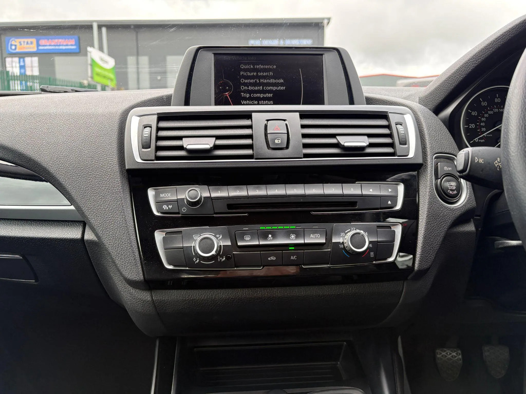 BMW 1 Series Hatchback 3.0 White #23