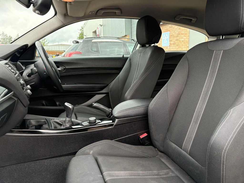 BMW 1 Series Hatchback 3.0 White #30