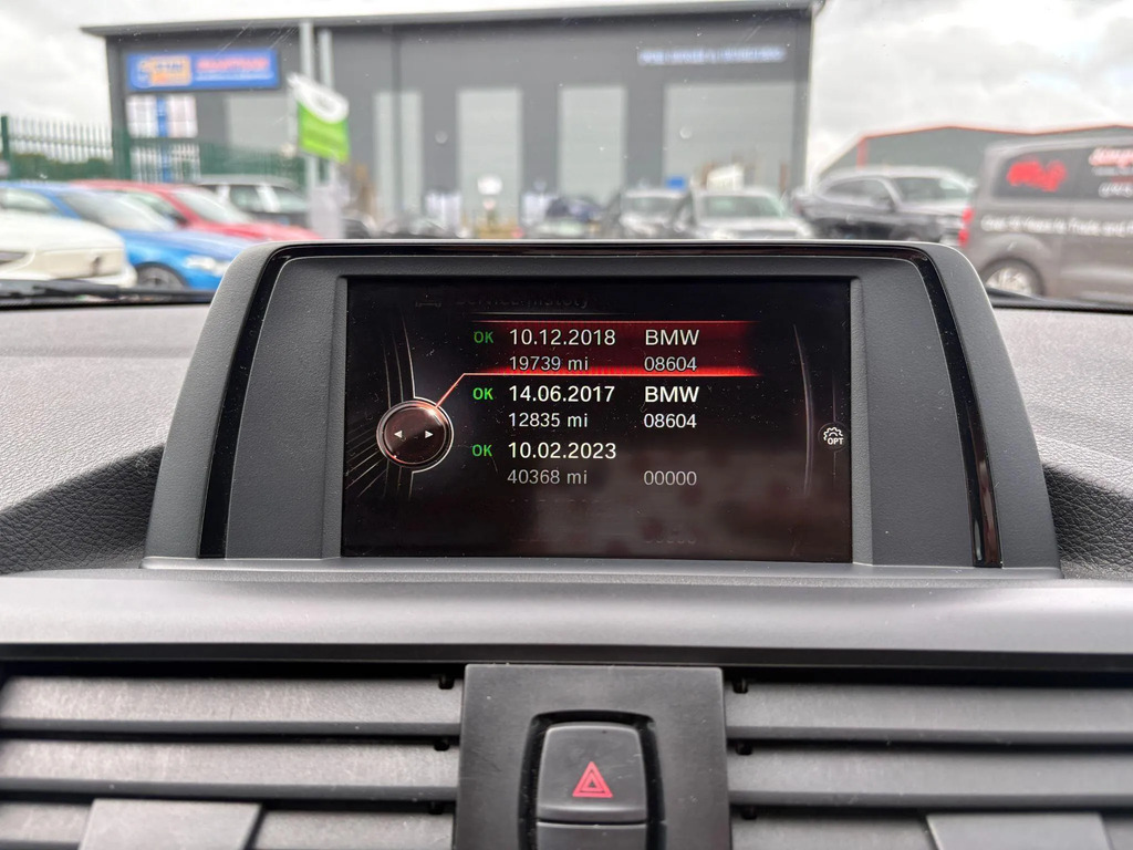 BMW 1 Series Hatchback 3.0 White #26
