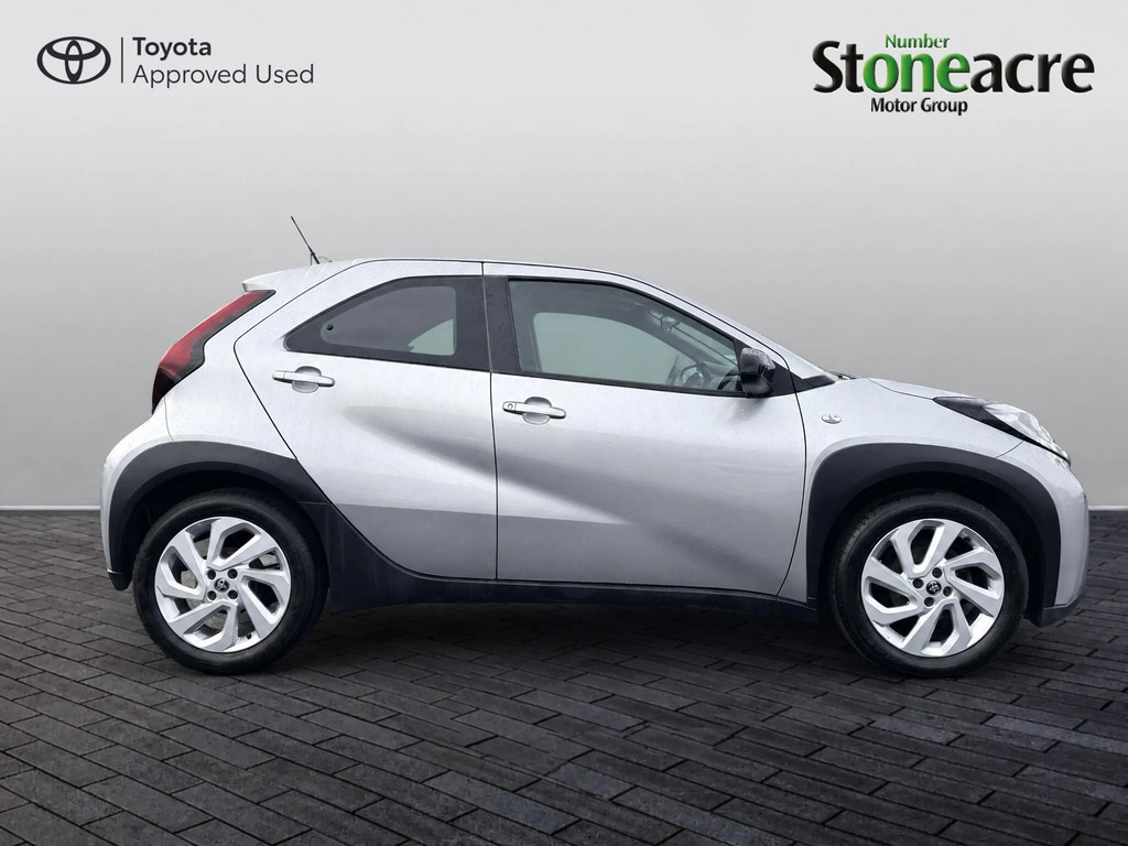 Toyota Aygo X 1.0 Vvt-i Pure #2
