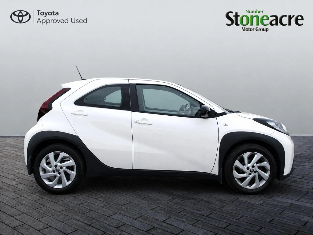 Toyota Aygo X 1.0 Vvt-i Pure #2