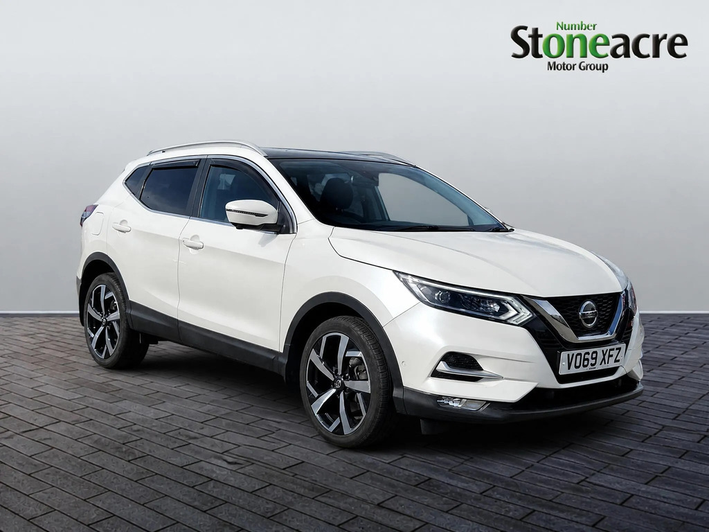 Nissan Qashqai 1.3 Dig-t 160 Tekna White