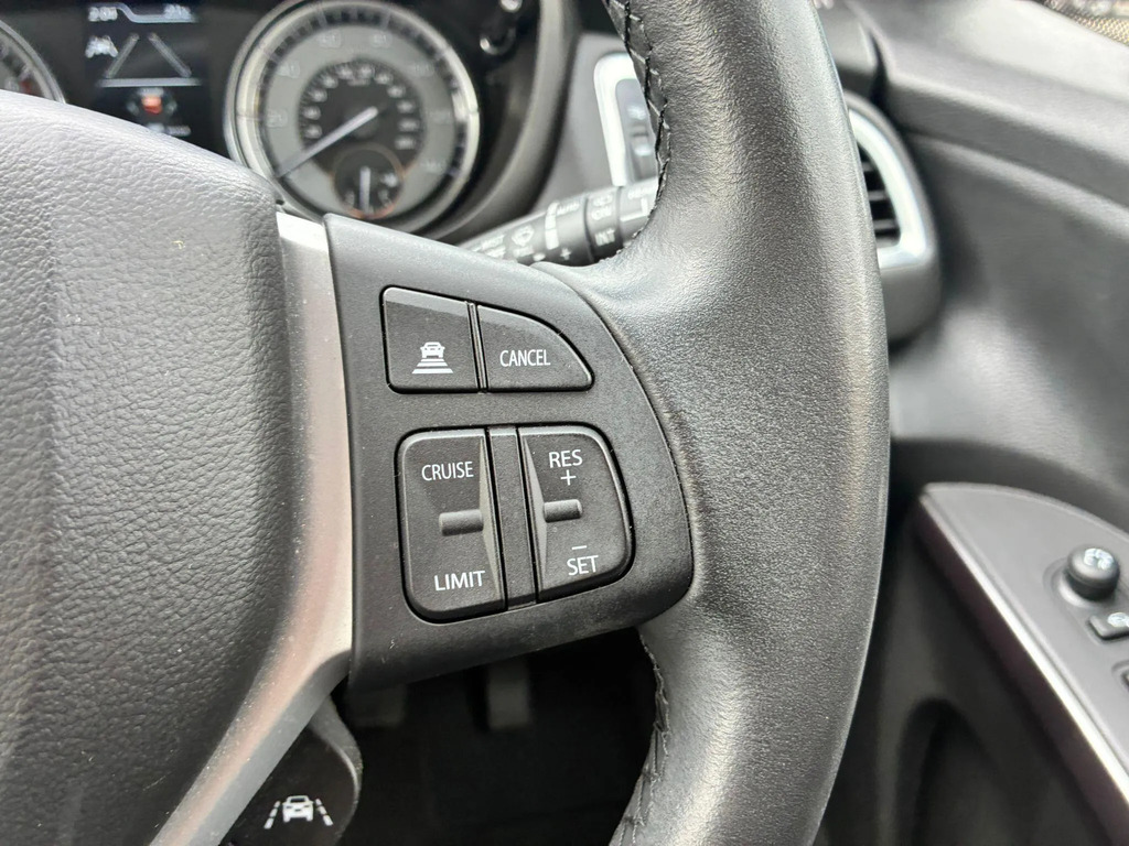 Suzuki S Cross Motion Black #23