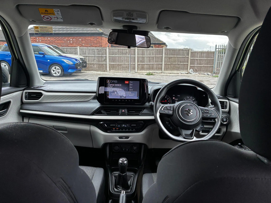 Suzuki Swift Motion Mhev 1.2 Yellow #26