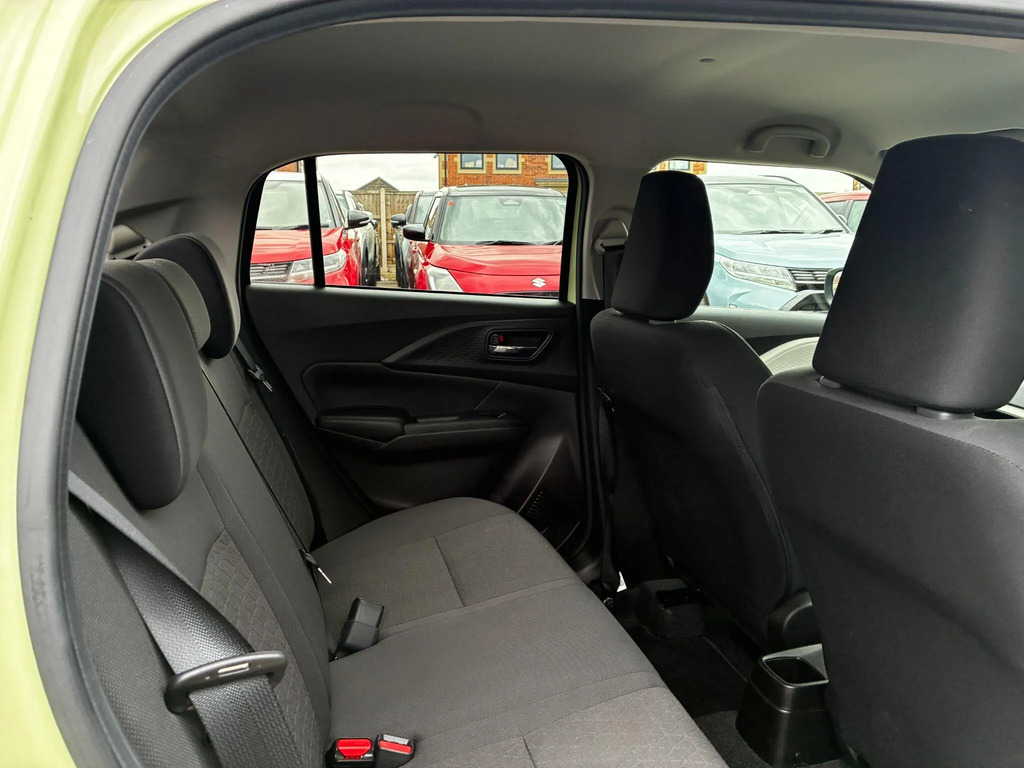 Suzuki Swift Motion Mhev 1.2 Yellow #27