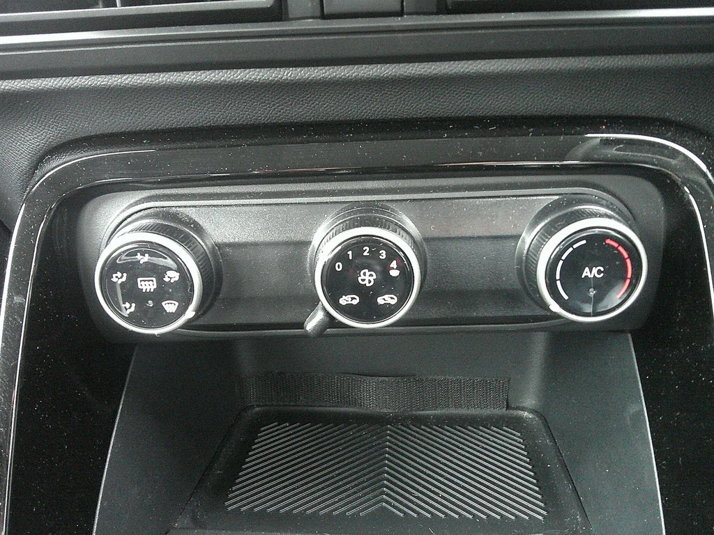 Citroen C3 1.2 Hybrid 110 Plus E-dcs6 Grey #19