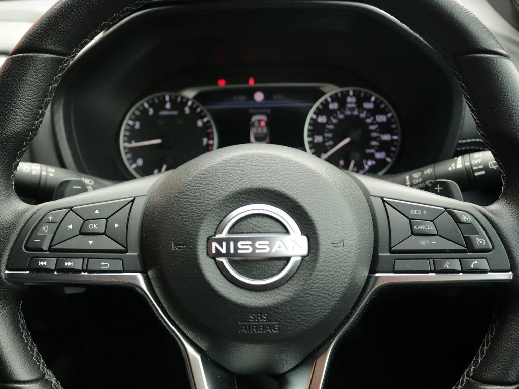 Nissan Juke Acenta Black #16