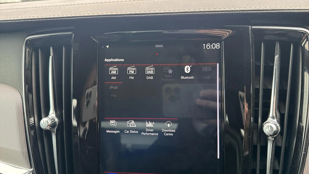 Volvo S90 Saloon White #19