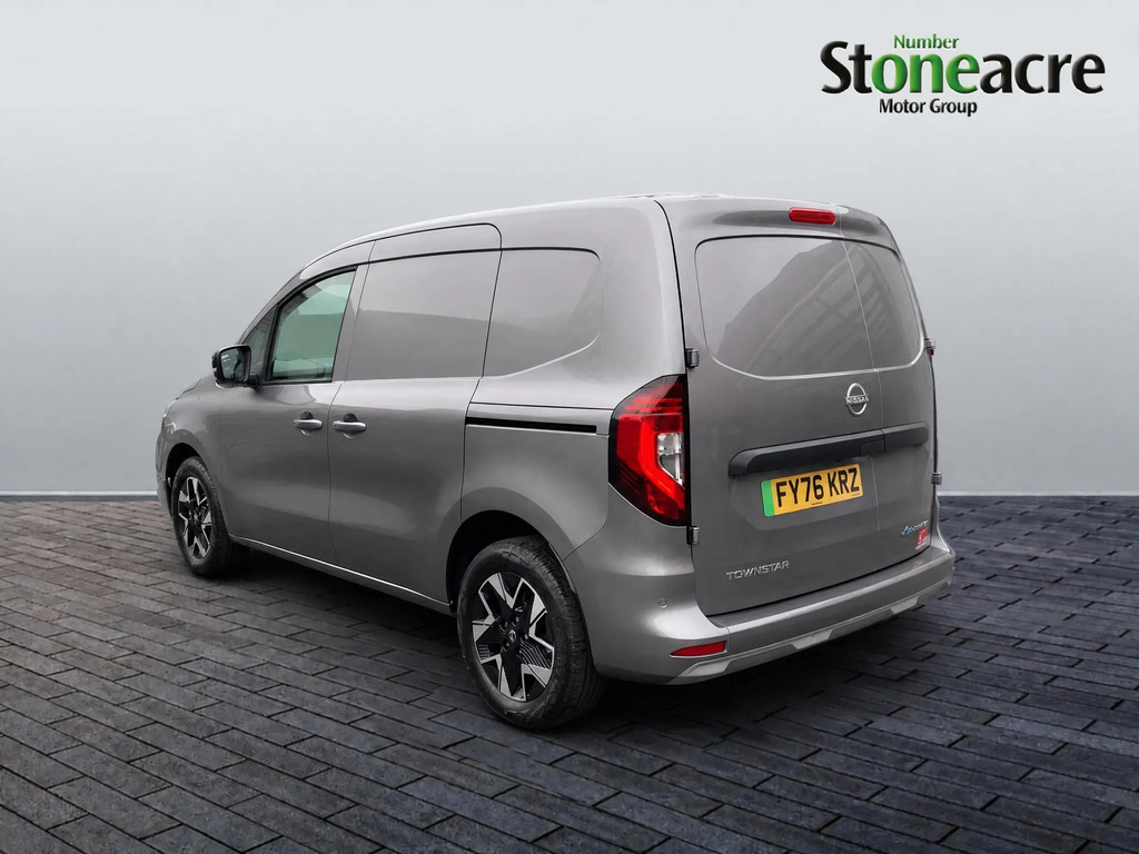 Nissan TOWNSTAR Mpv #5