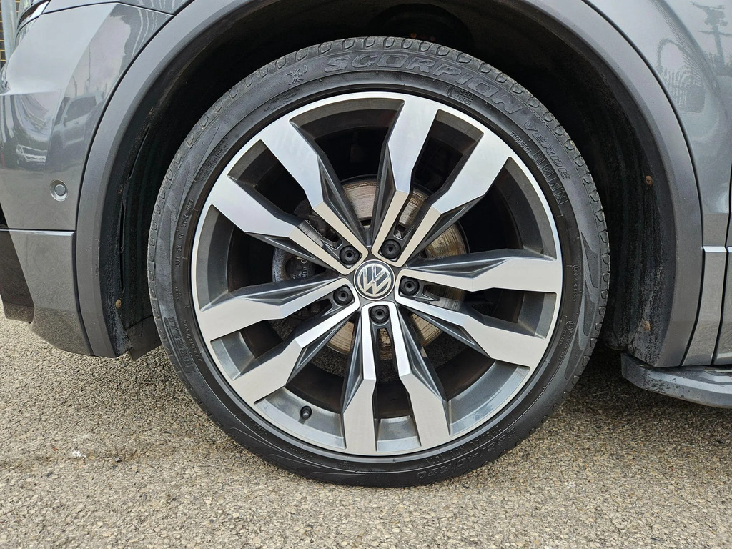 Volkswagen Tiguan 2.0 Tdi 190 4Motion Sel Dsg Grey #9
