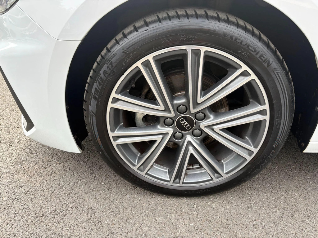 Audi A1 30 Tfsi 110 Technik S Tronic Black #30