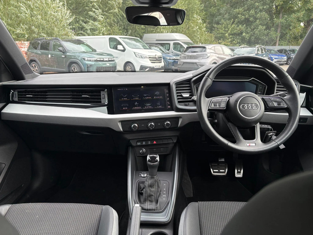 Audi A1 30 Tfsi 110 Technik S Tronic Black #11