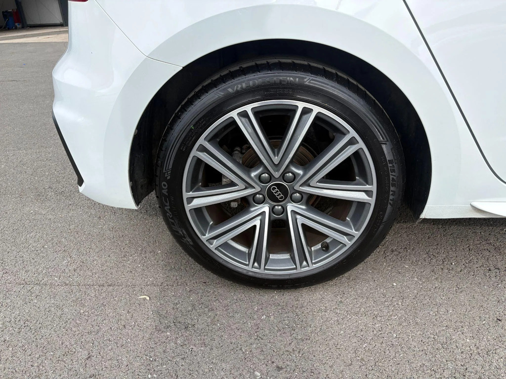 Audi A1 30 Tfsi 110 Technik S Tronic Black #28