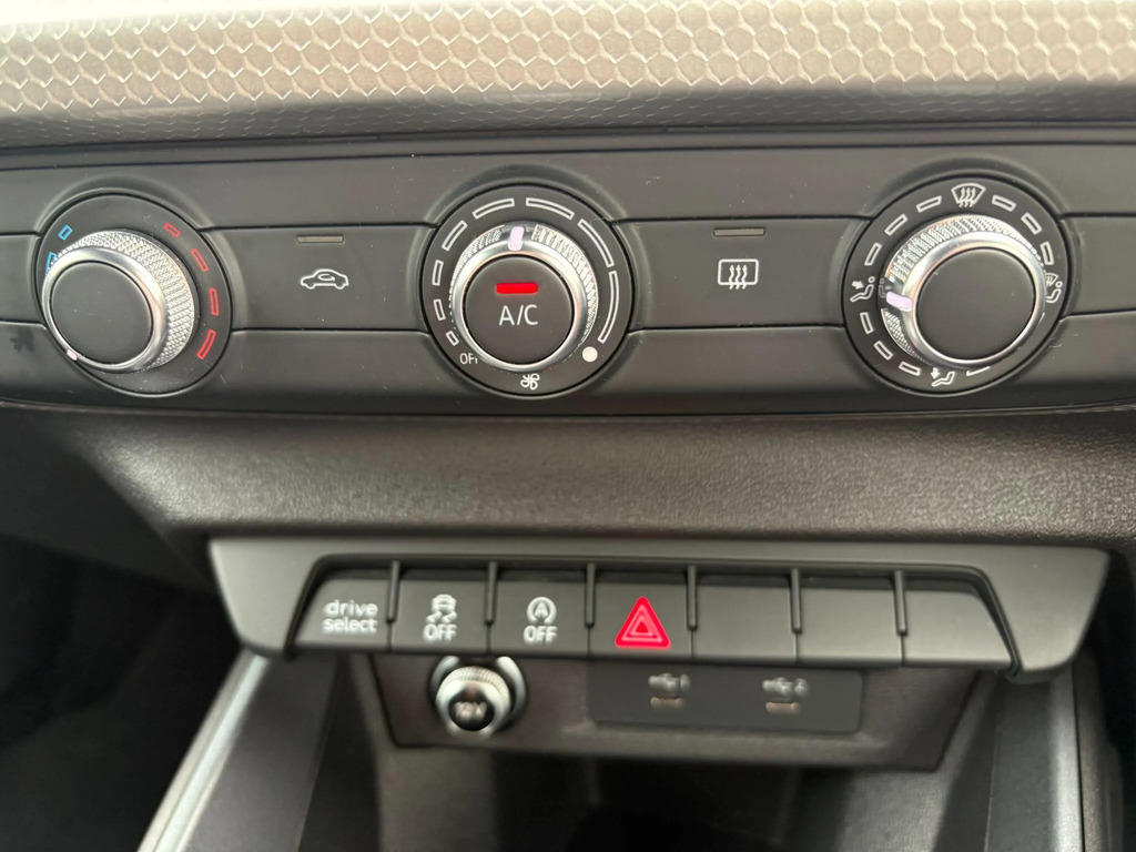 Audi A1 30 Tfsi 110 Technik S Tronic Black #23