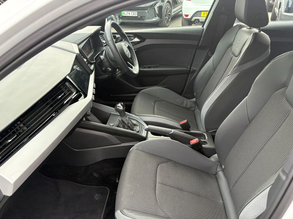 Audi A1 30 Tfsi 110 Technik S Tronic Black #12