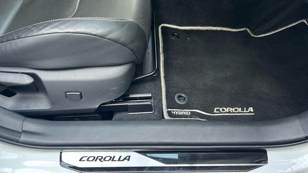 Toyota Corolla Excel White #41