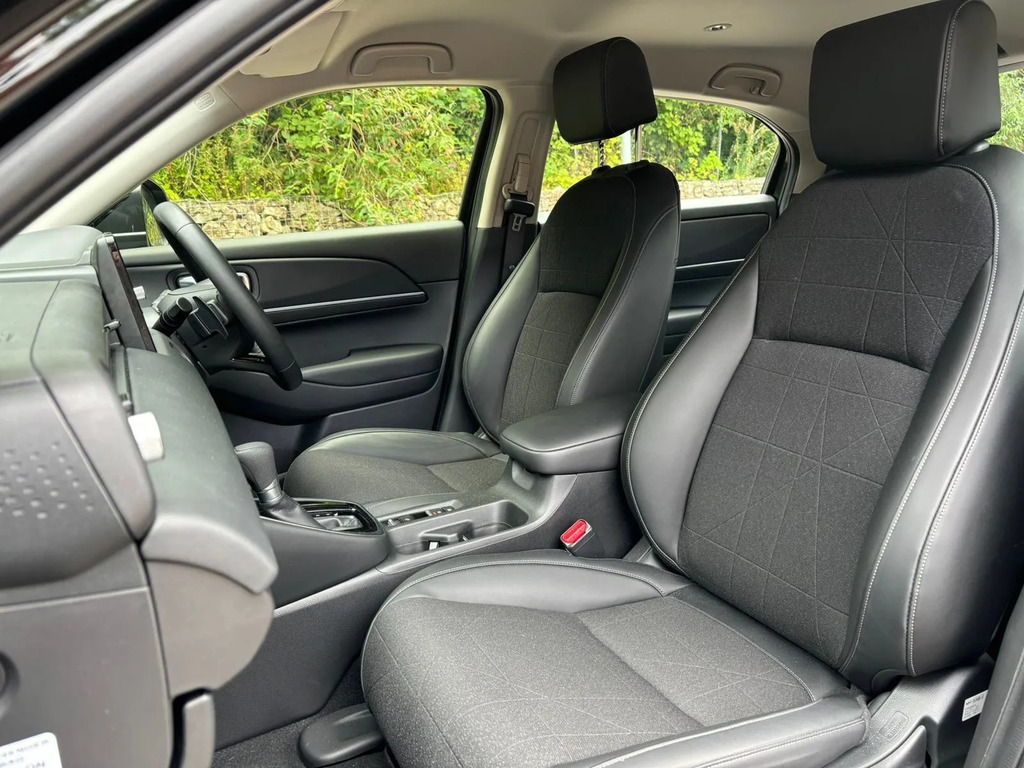 Honda Hr-V Elegance Black #23