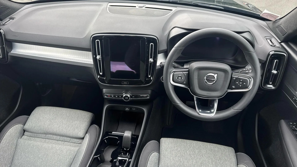 Volvo XC40 2.0 B3p Plus Dark  #5