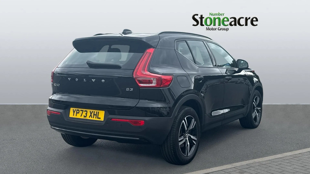 Volvo XC40 2.0 B3p Plus Dark  #2