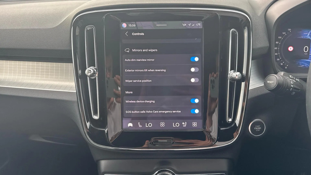 Volvo XC40 2.0 B3p Core Blue #39