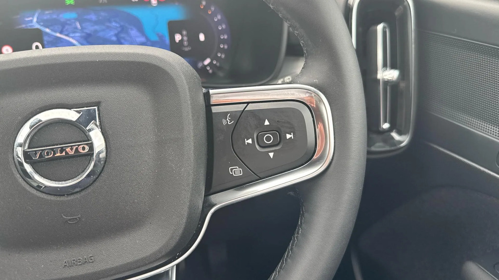Volvo XC40 2.0 B3p Core Blue #20