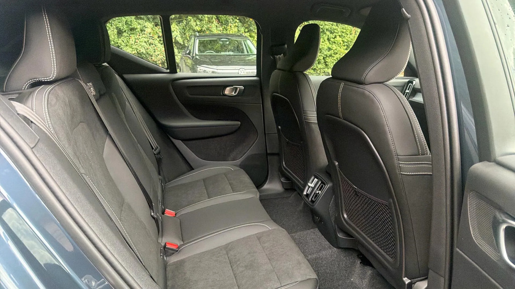 Volvo XC40 2.0 B3p Plus Dark  #6