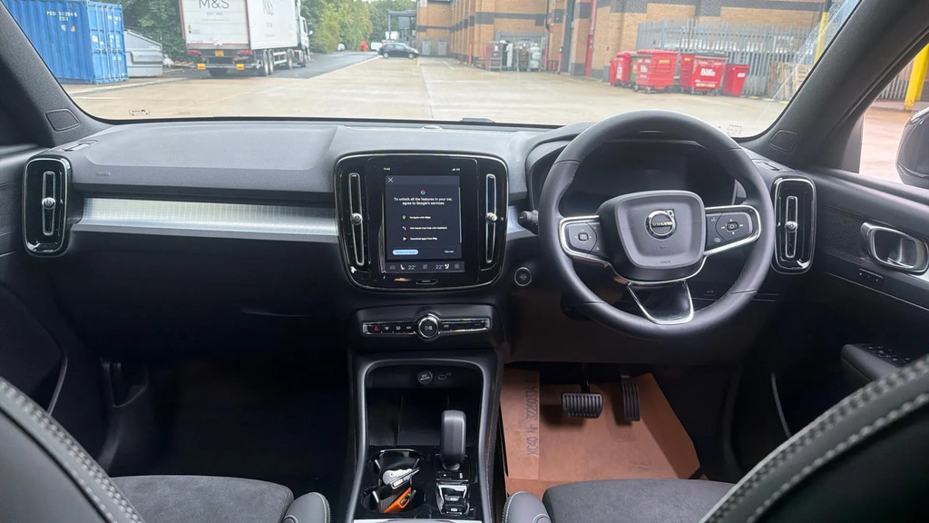 Volvo XC40 2.0 B3p Plus Dark  #5