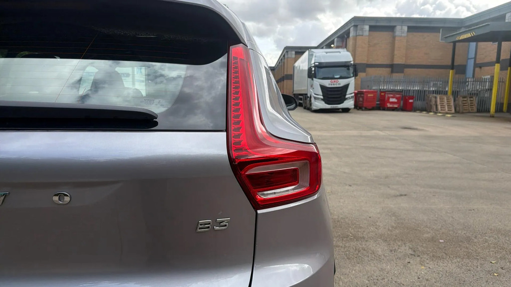 Volvo XC40 2.0 B3p Core Black #39