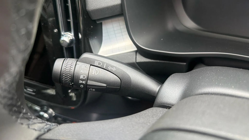 Volvo XC40 2.0 B3p Core Black #19
