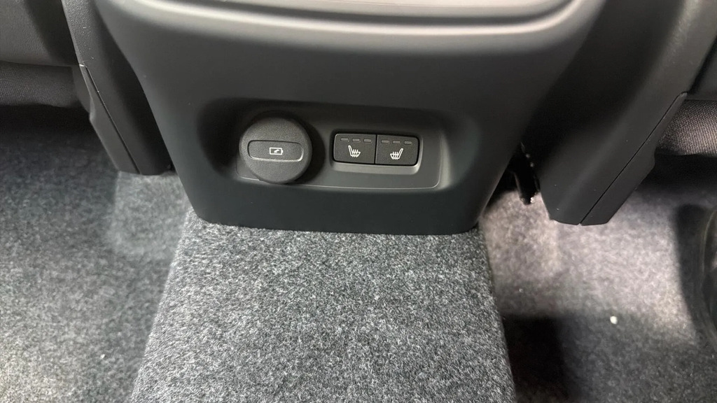 Volvo XC40 2.0 B3p Core Black #33