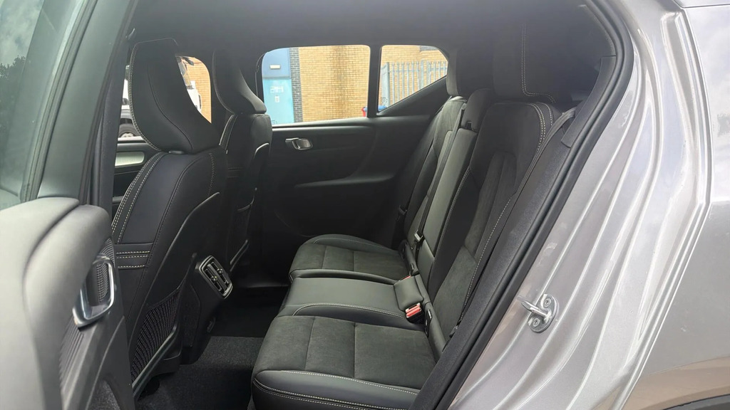 Volvo XC40 2.0 B3p Core Black #30
