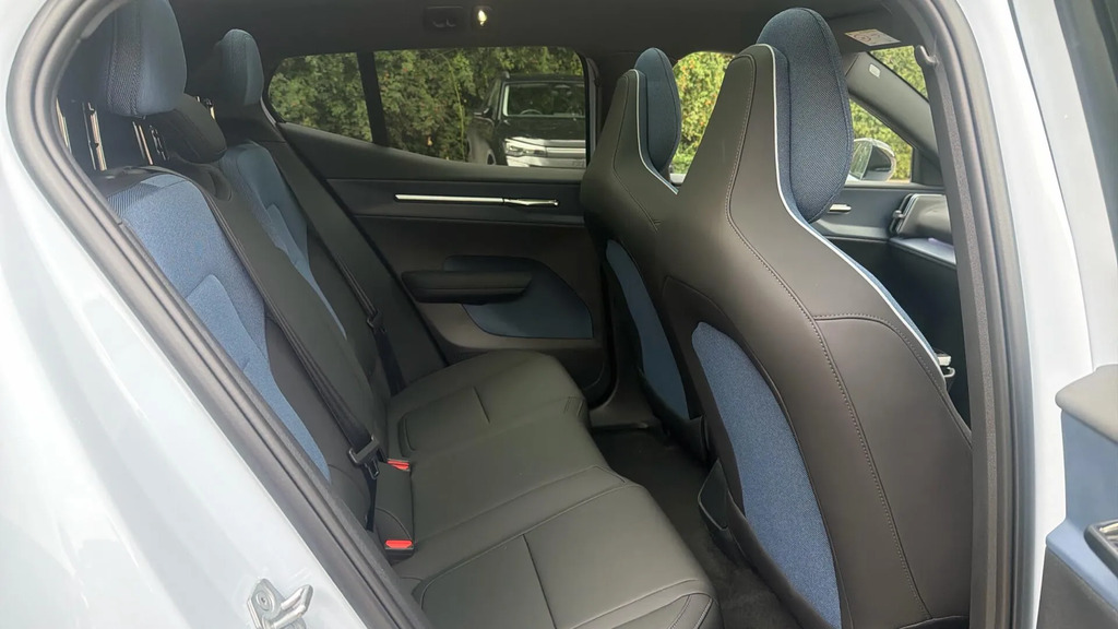 Volvo EX30 P8 69Kwh Ultra Awd #6