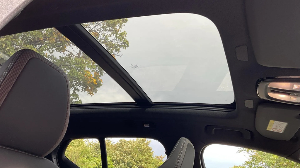 Volvo EX40 Single Extended Range Plus Free Ev Pod Wall Charg #29
