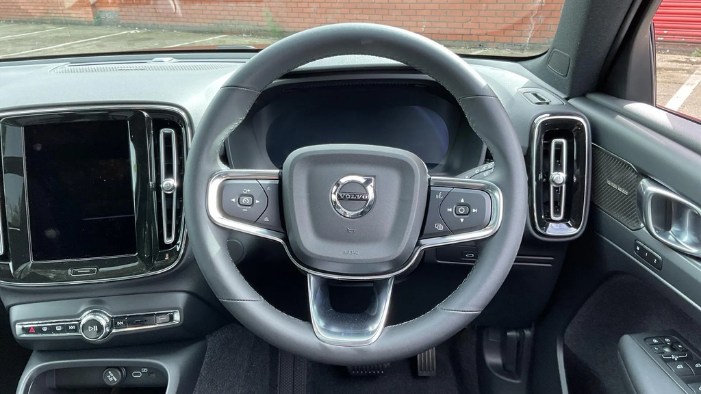 Volvo EX40 Single Extended Range Plus Free Ev Pod Wall Charg #10