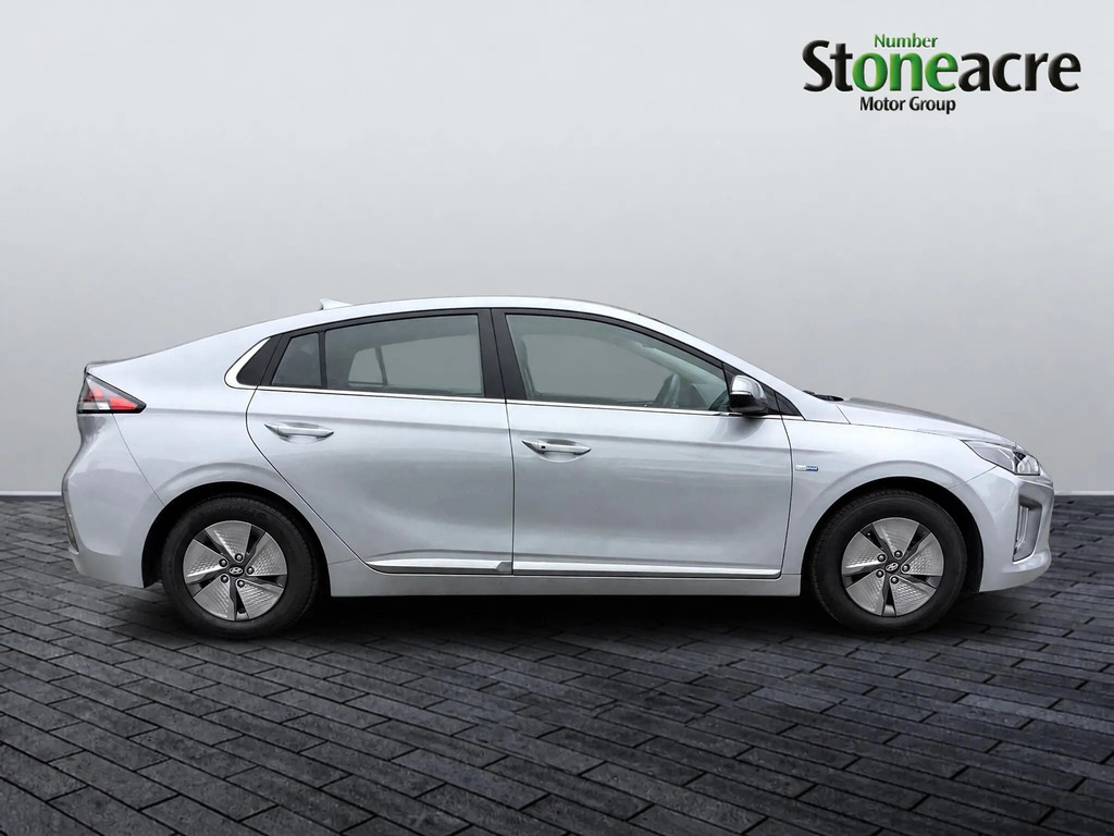 Hyundai Ioniq 1.6 H-gdi Premium Hatchback #2