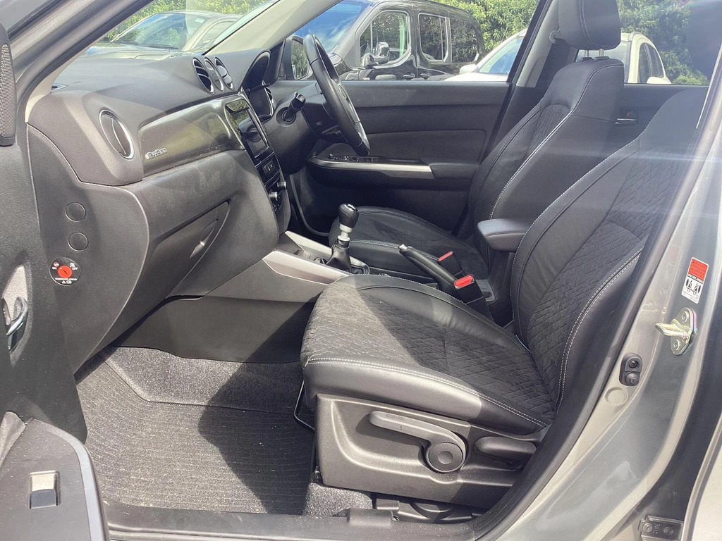 Suzuki Vitara 2023 23 Sz5  #34
