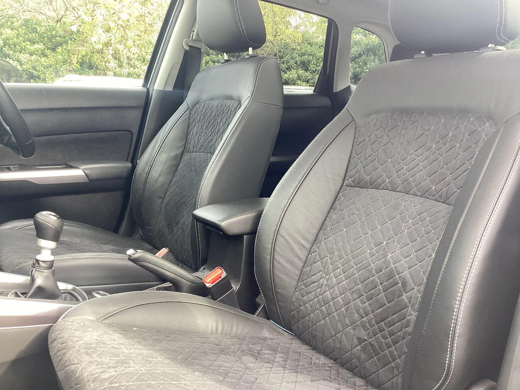 Suzuki Vitara 2023 23 Sz5  #35