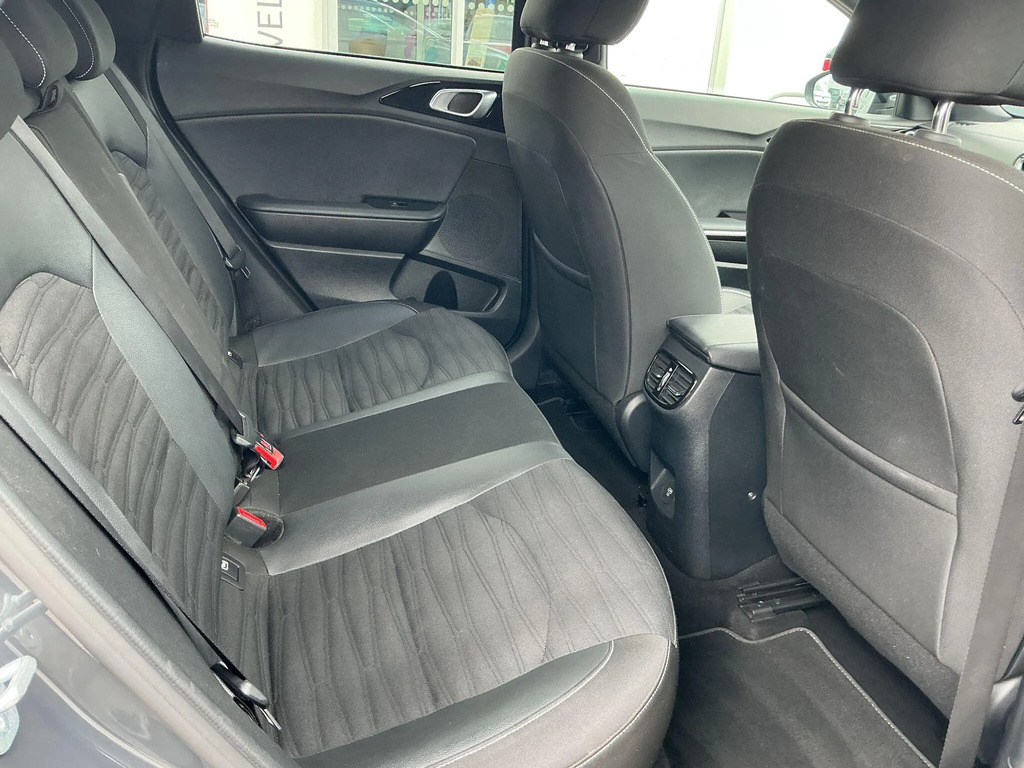 Kia Xceed 1.5T Gdi Isg 3 Red #19