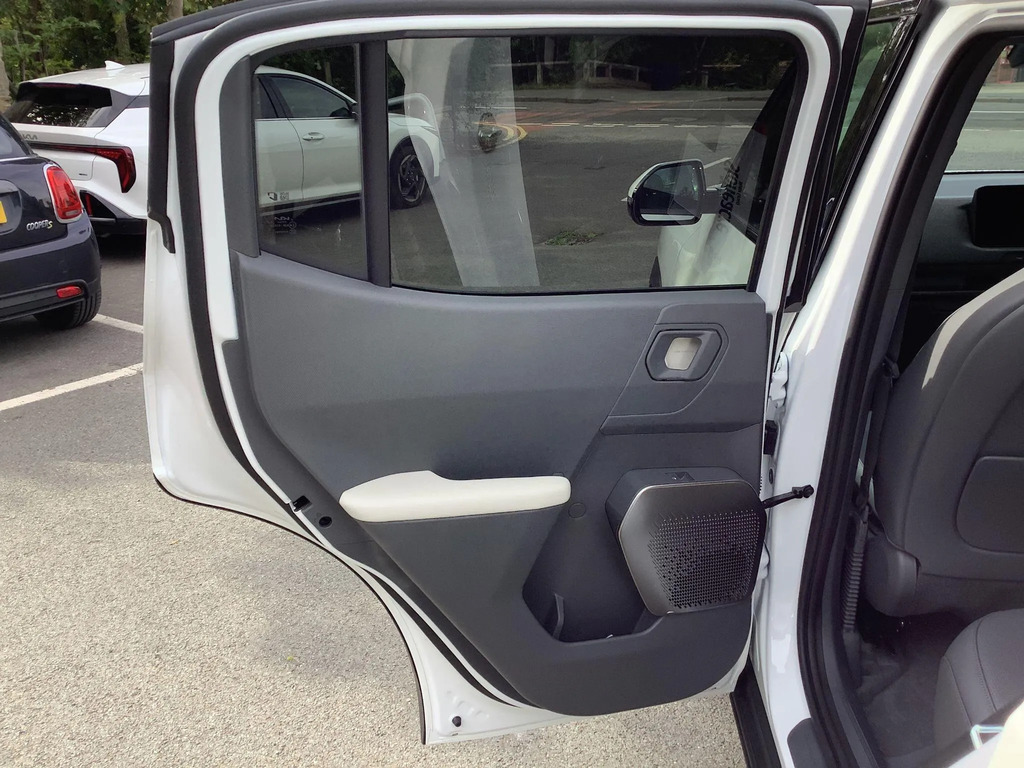 Kia EV2 107Kw First Edition 42Kwh Black #24